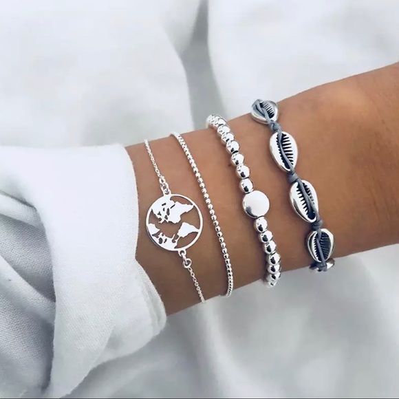 Urban Outfitters Jewelry - 3/$30 🤍 Bracelet set